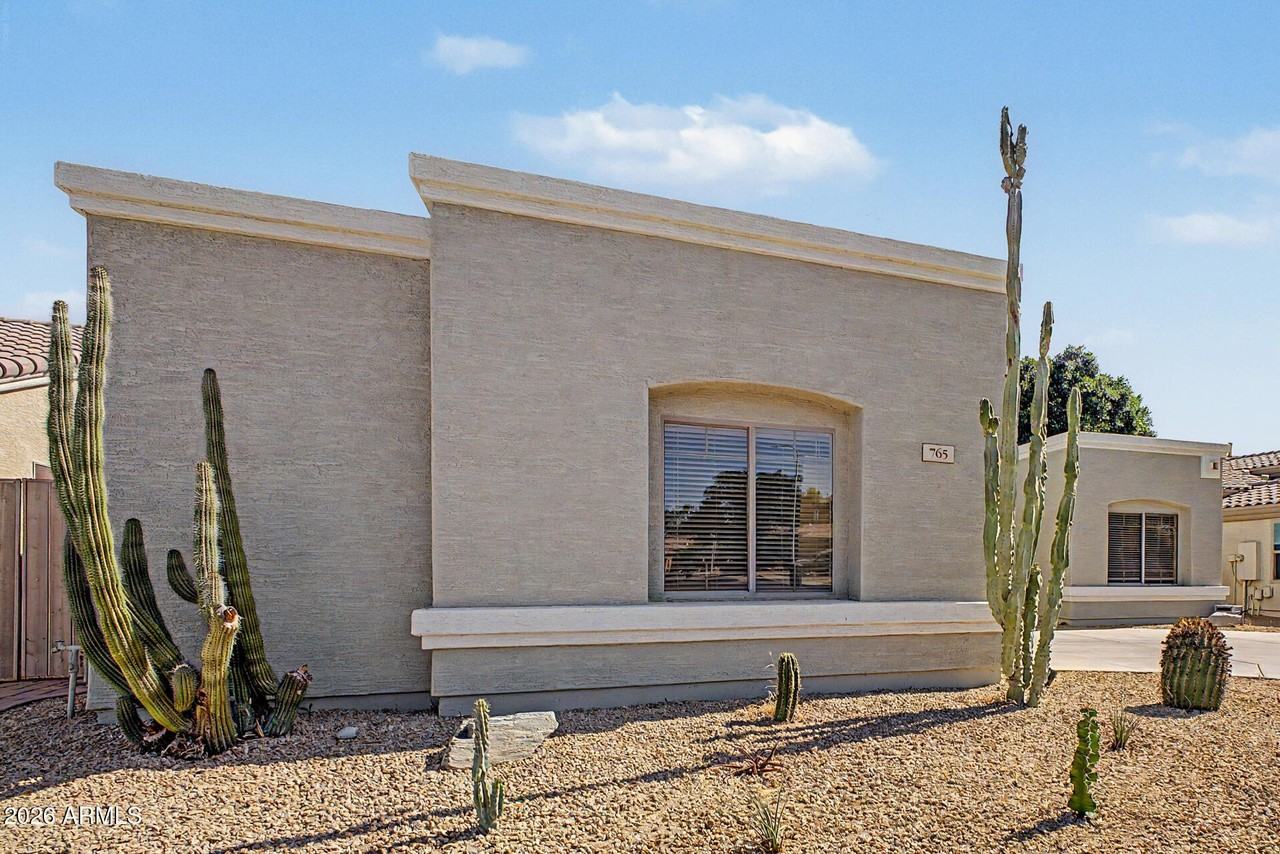 765 W Ebony Way - Photo 4 of 42