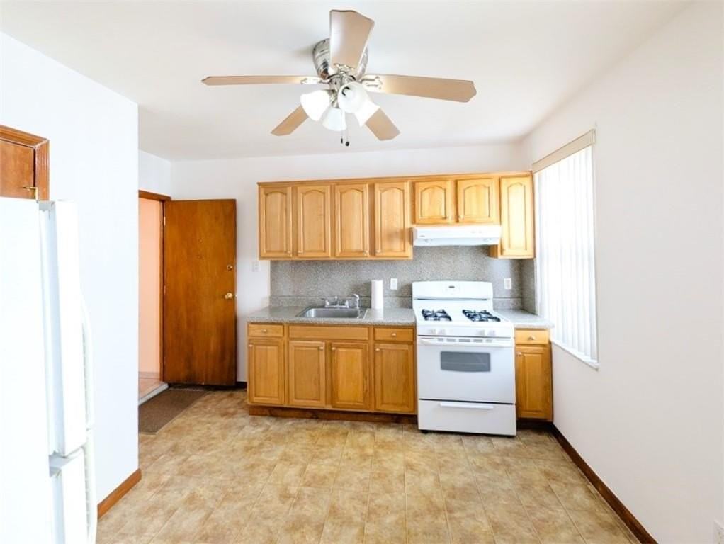 1648 82nd St - Photo 5 of 15