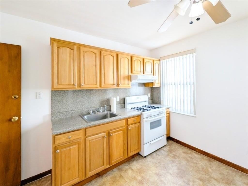 1648 82nd St - Photo 6 of 15