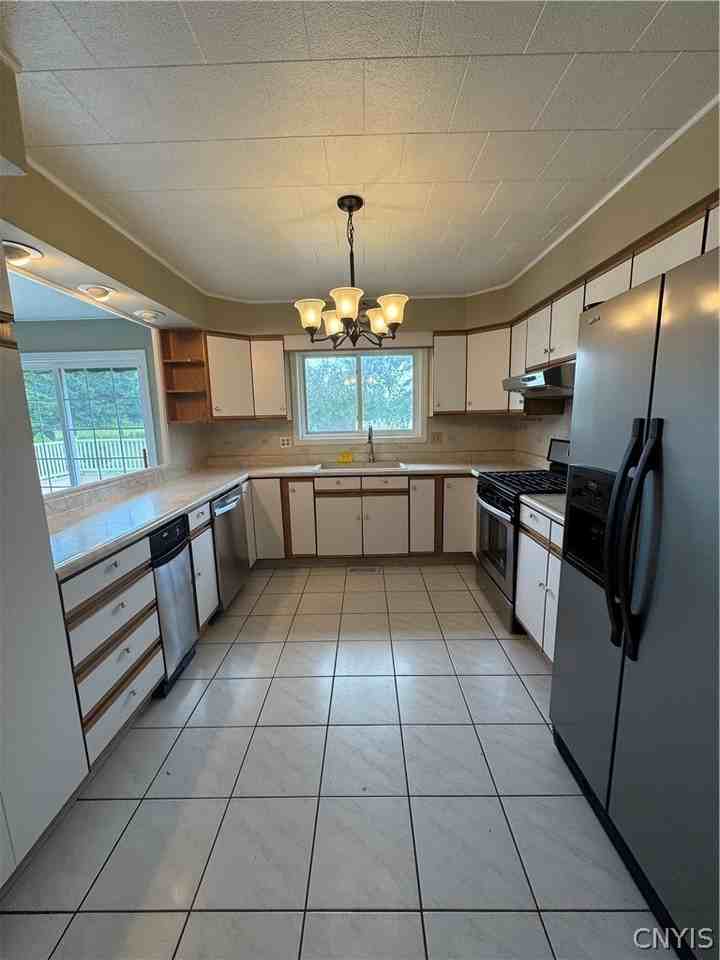 5508 Bostwick St - Photo 4 of 31