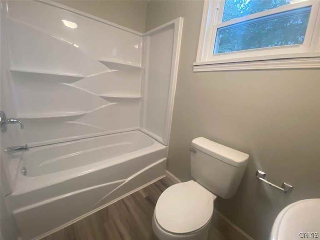 142 N Mechanic St - Photo 3 of 7