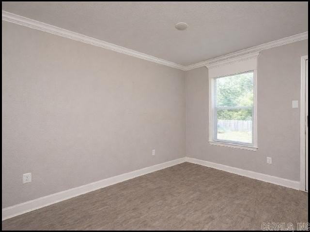 209 Sparrow Rd - Photo 4 of 6