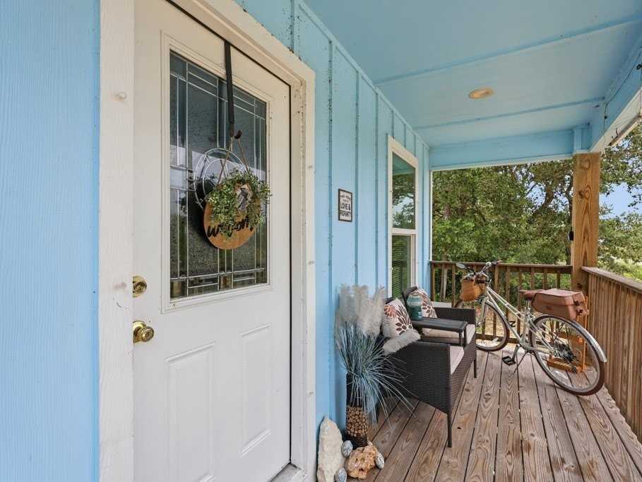 2111 Lone Star Rd - Photo 2 of 28