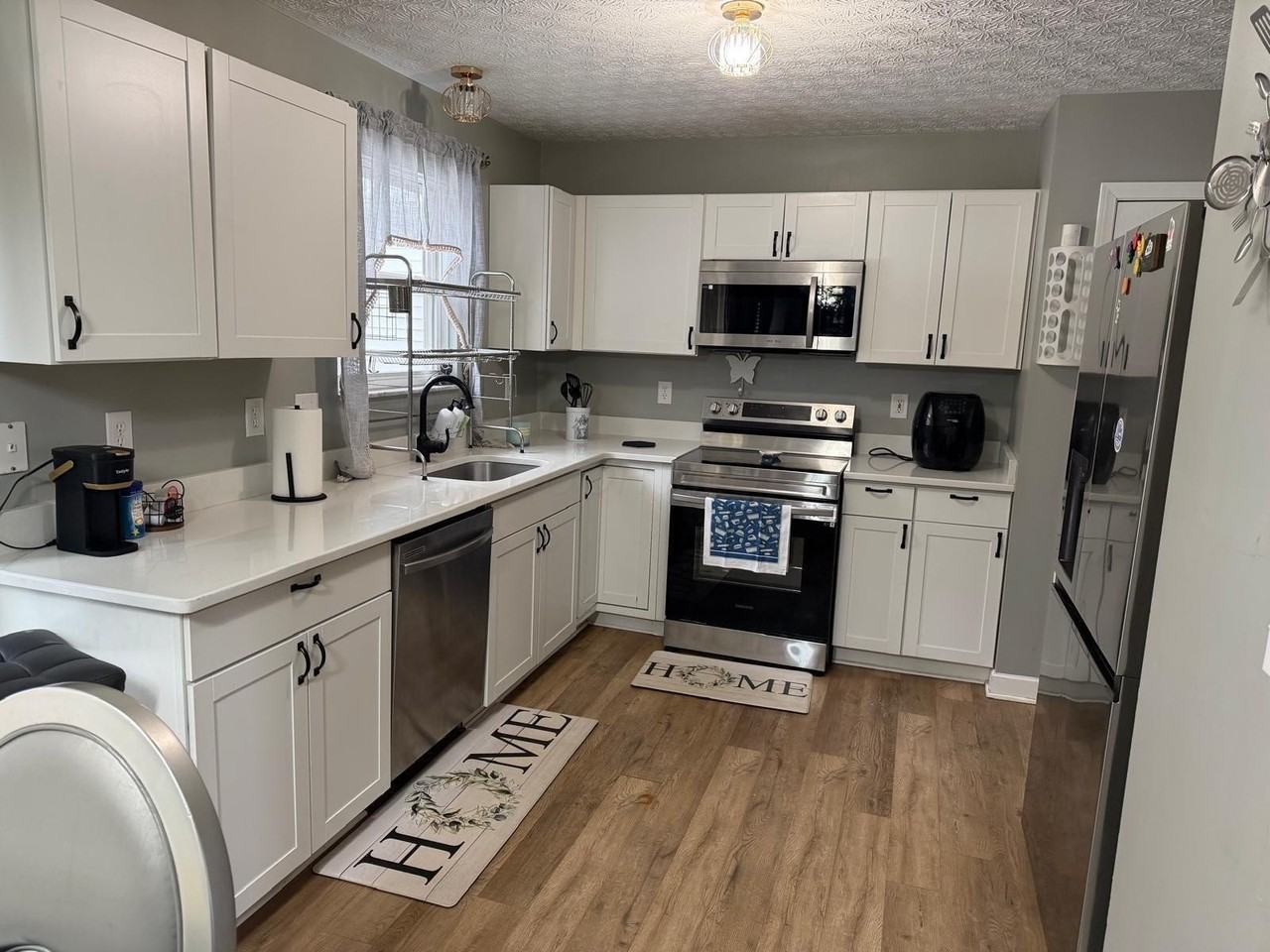 8305 Crete Ln - Photo 4 of 19
