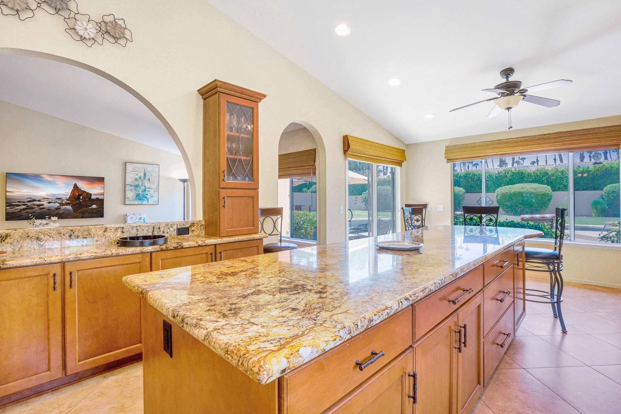 39795 Regency Way - Photo 3 of 25
