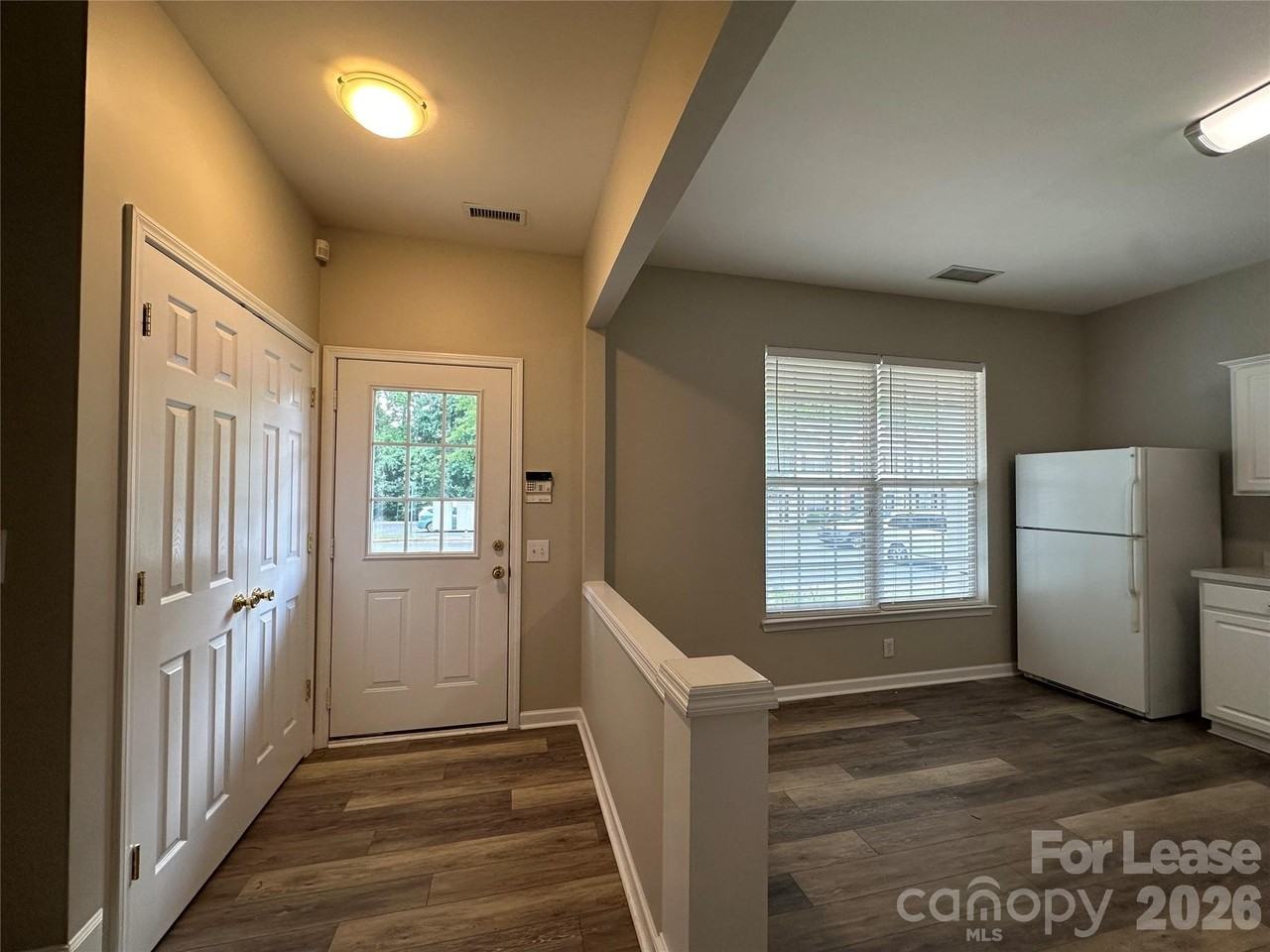 6626 Rothchild Dr - Photo 4 of 29