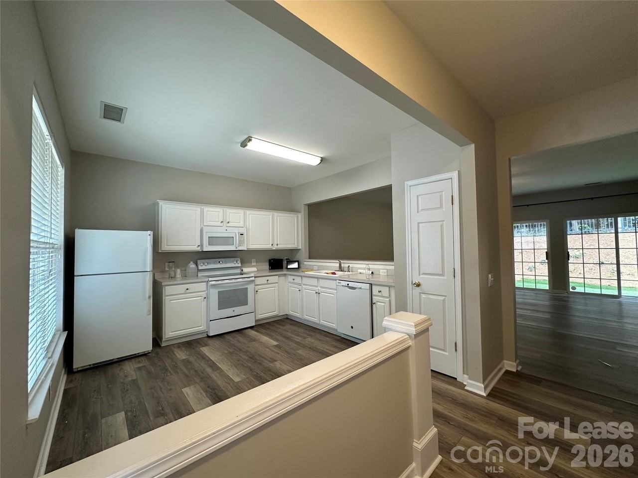 6626 Rothchild Dr - Photo 5 of 29