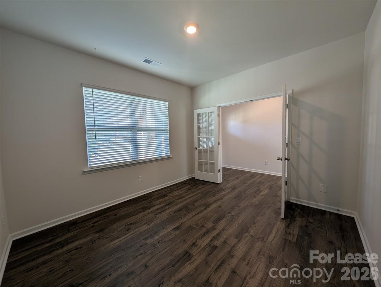 2167 Vanderlyn St - Photo 5 of 42