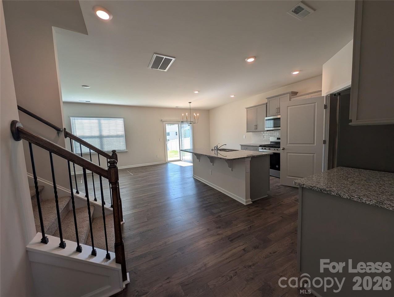 2167 Vanderlyn St - Photo 7 of 42