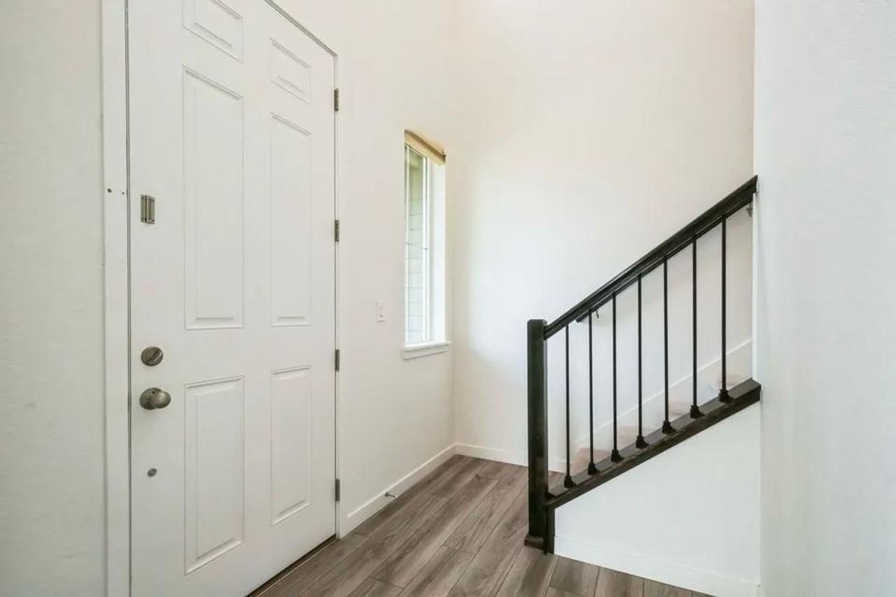 541 Byrd Aly - Photo 2 of 30
