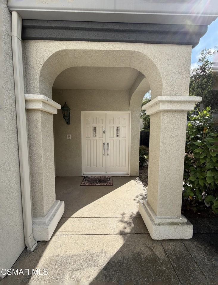 1836 Rock Spring St - Photo 3 of 32