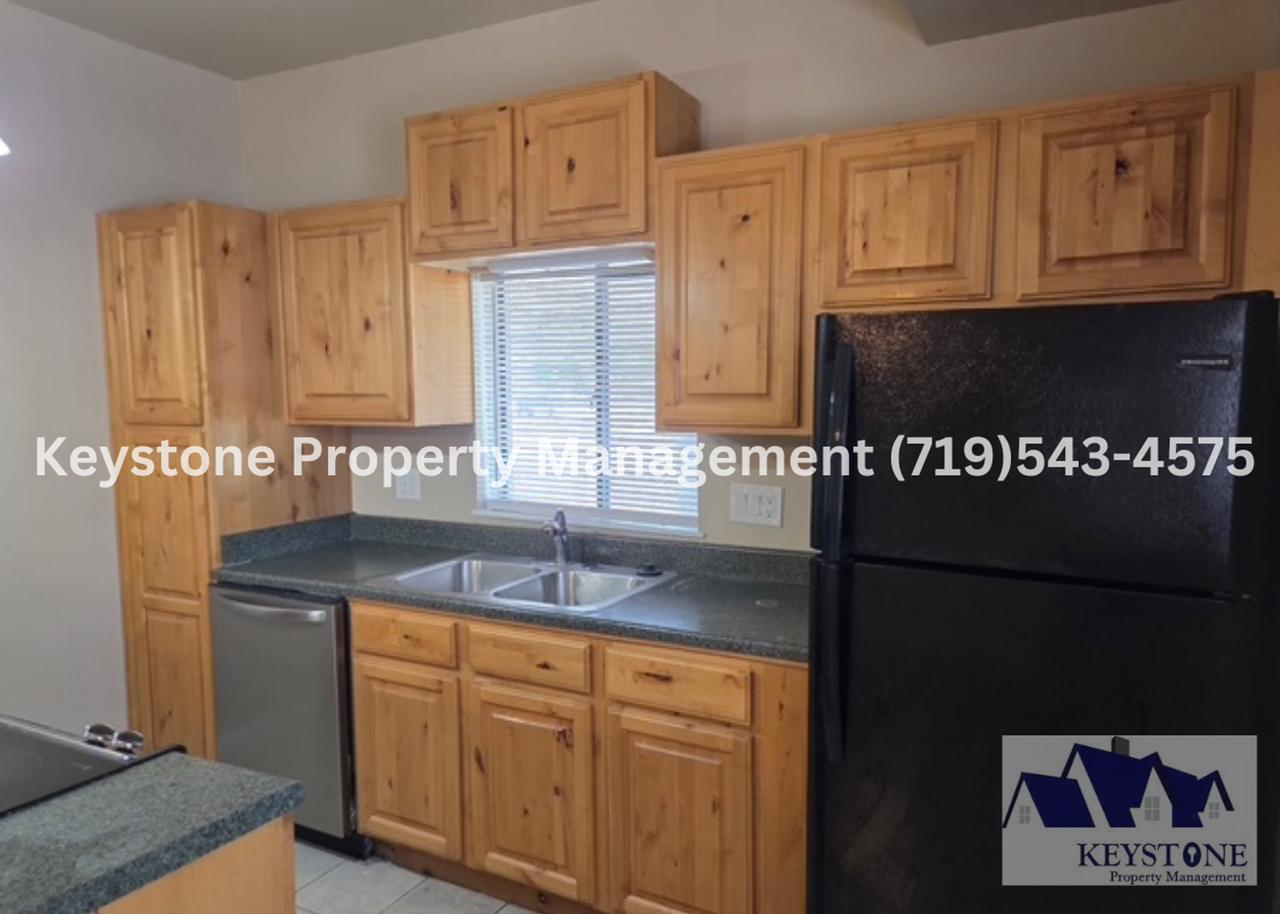 901 901 - 905 N. Greenwood Street - Photo 3 of 11