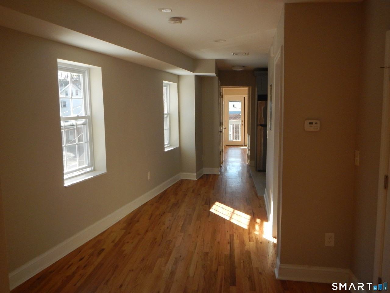 412 Howe Ave #D - Photo 5 of 7
