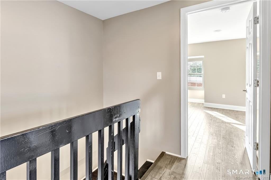 418 Howe Ave #E - Photo 6 of 9