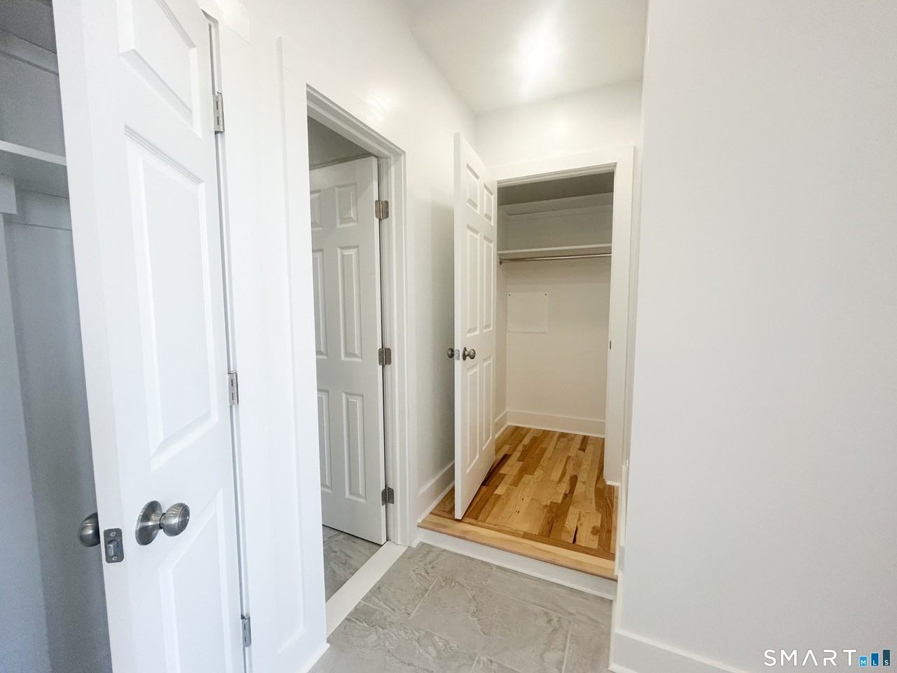 207 Bank St #202 - Photo 5 of 20