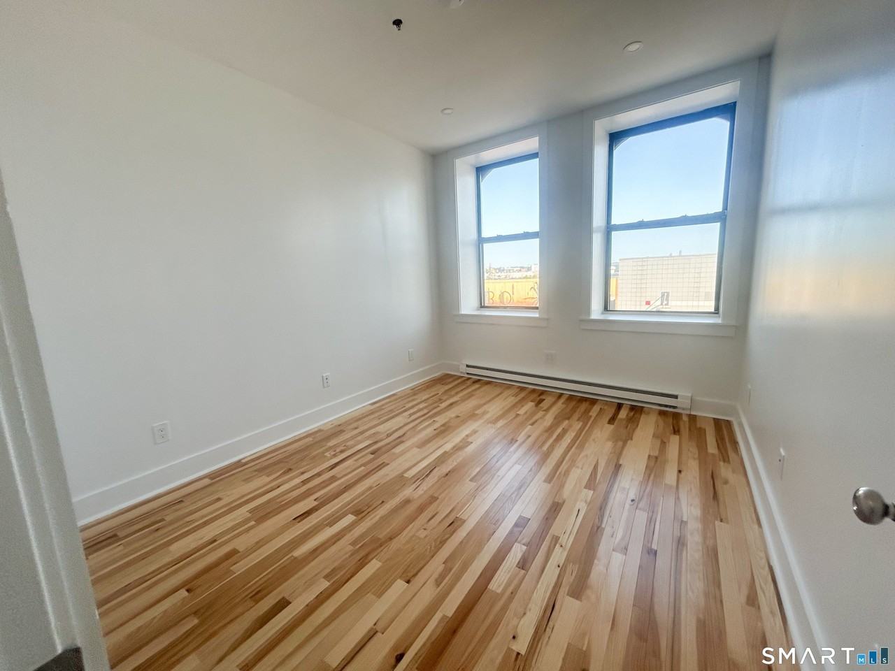 207 Bank St #202 - Photo 7 of 20