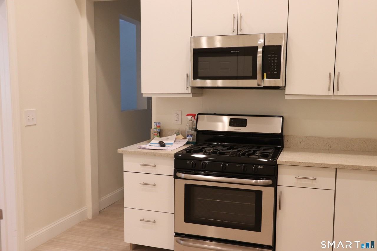 235 Wooster St #1R - Photo 2 of 8