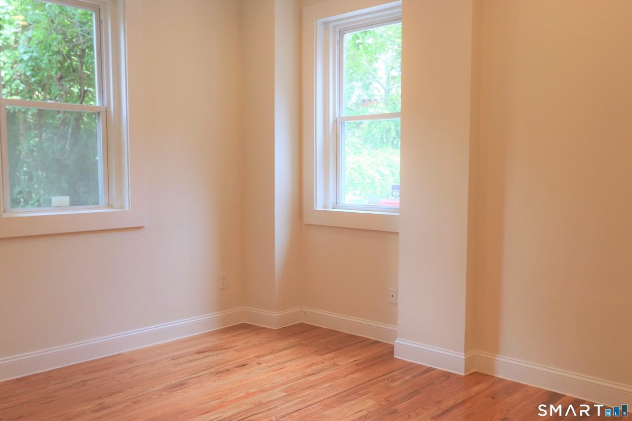 235 Wooster St #1R - Photo 4 of 8