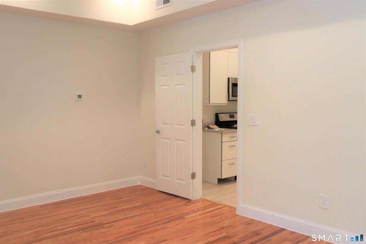 235 Wooster St #1R - Photo 5 of 8
