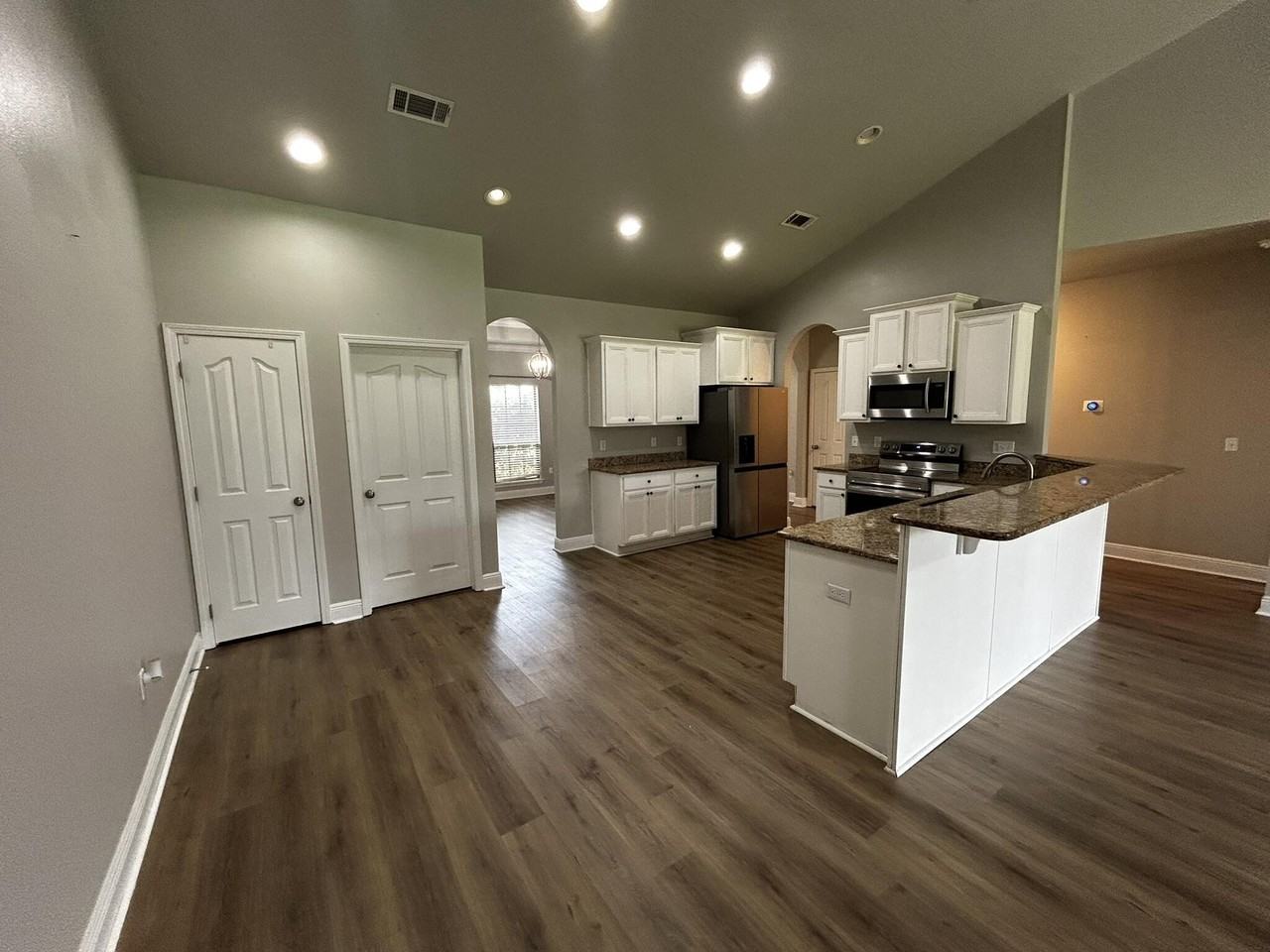 407 Pendo Pl - Photo 5 of 21