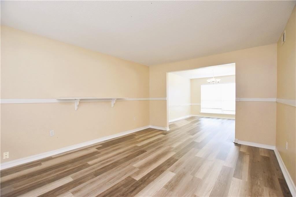 5404 Clearpoint Dr - Photo 4 of 16