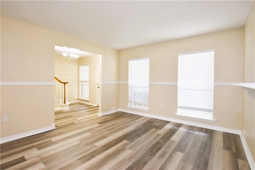 5404 Clearpoint Dr - Photo 5 of 16