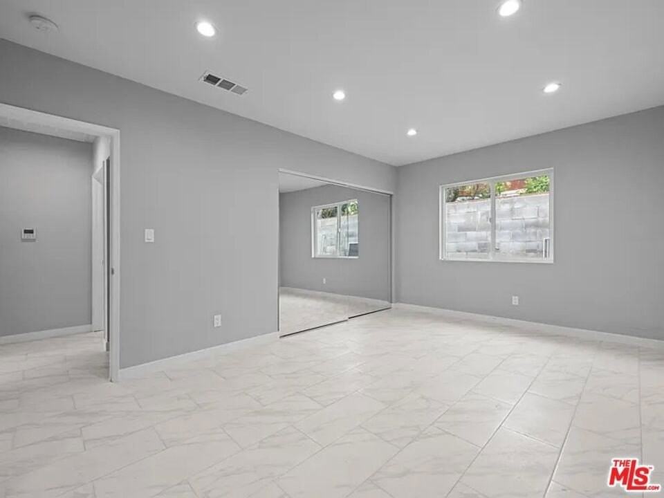 7619 Security Ave - Photo 7 of 9