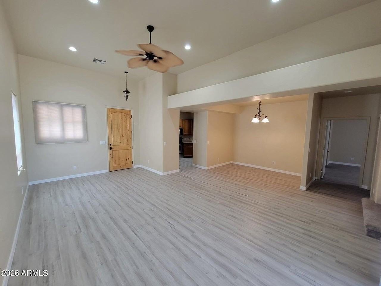 1629 E Grandview Rd - Photo 4 of 35