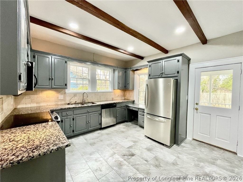 1312 Summitt Ave - Photo 4 of 37