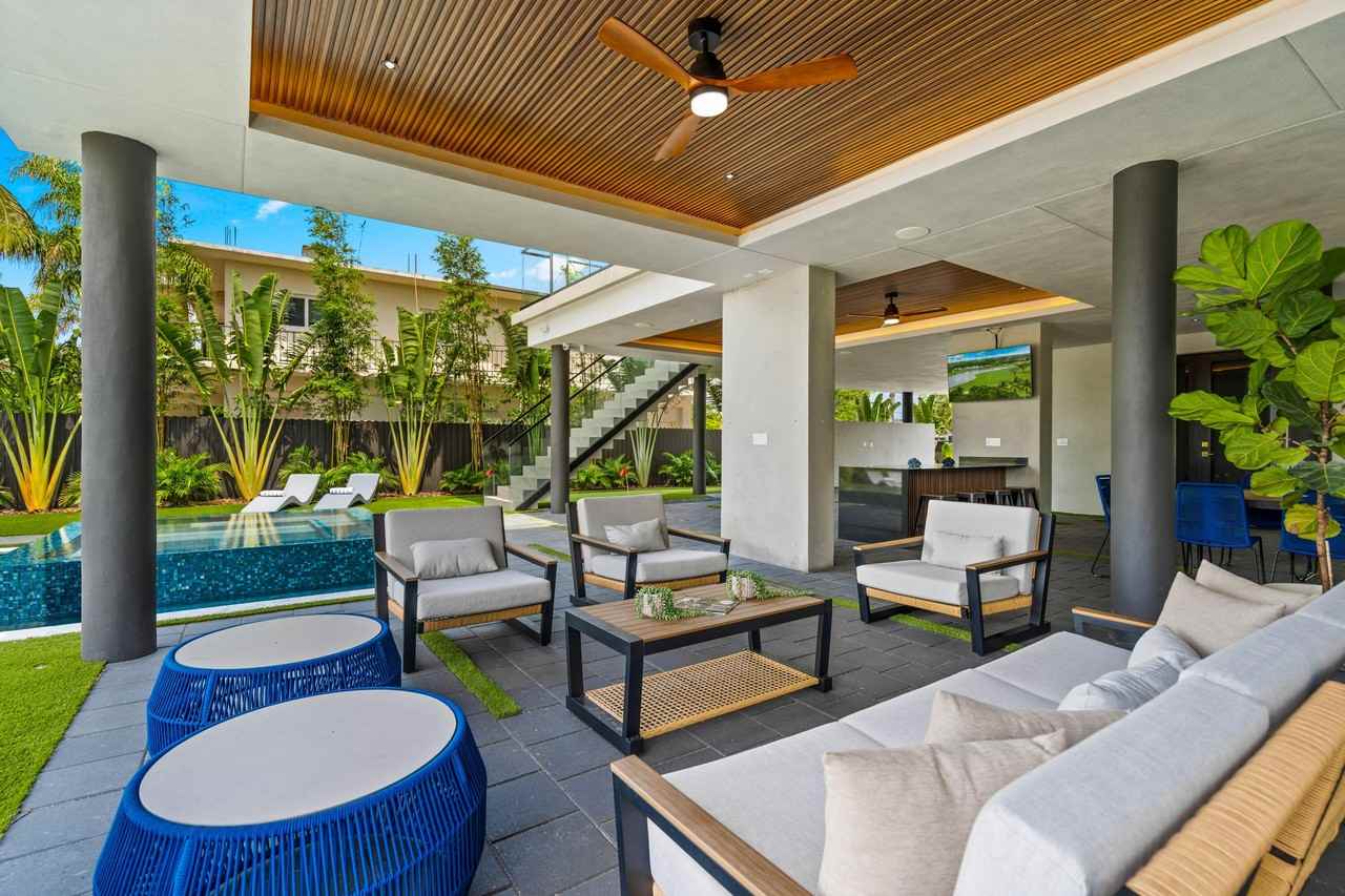 16 S Exuma Rd - Photo 3 of 15