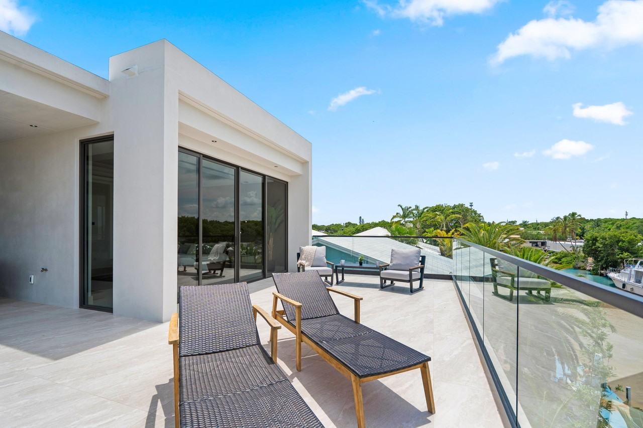 16 S Exuma Rd - Photo 6 of 15