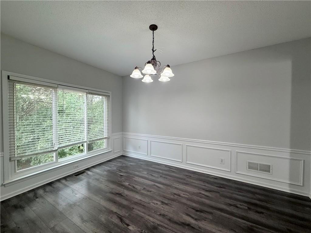 175 Sessingham Ln - Photo 5 of 23