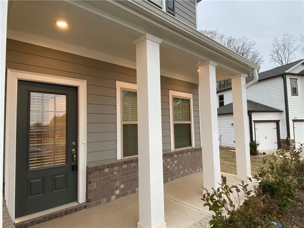 3290 Summerpoint Xing - Photo 4 of 40