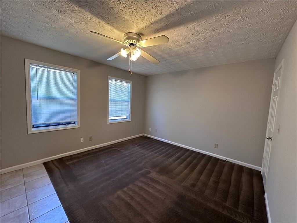502 Oakwood Ct - Photo 5 of 29