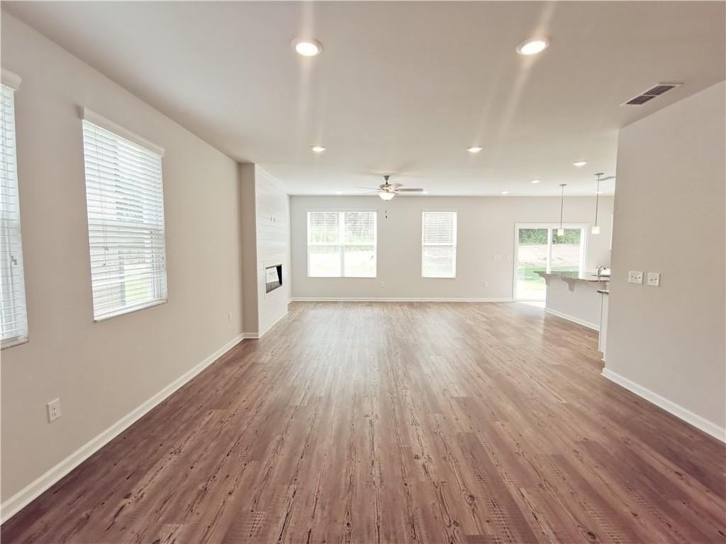 154 Green Love Ln - Photo 4 of 40