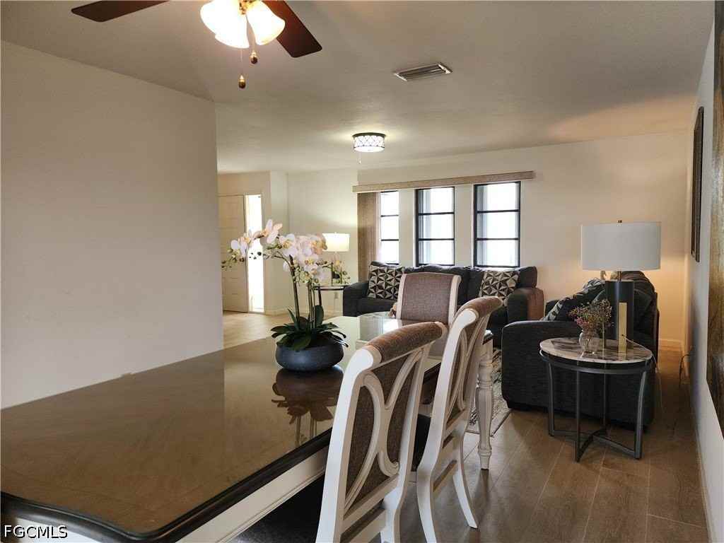 1822 Se 11th Ter - Photo 5 of 47