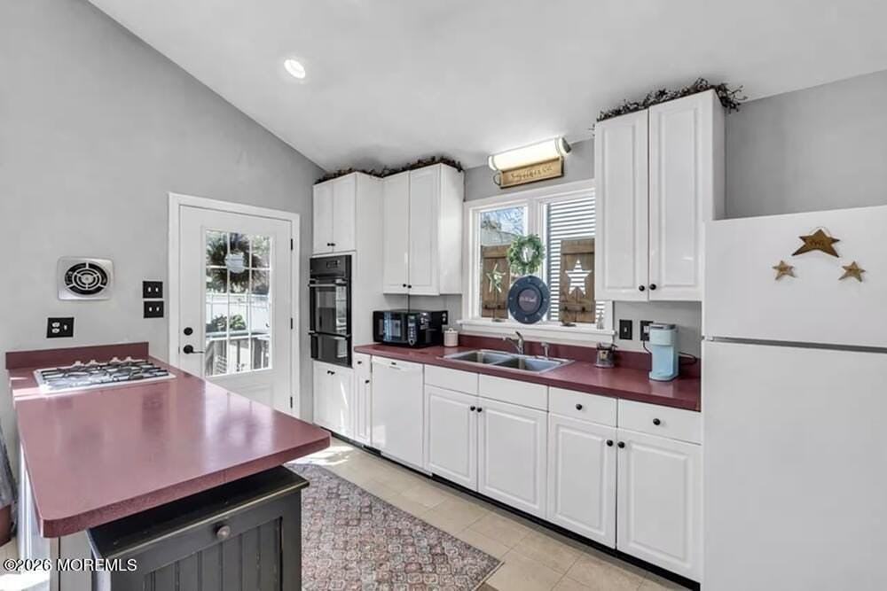 207 9th Ave #1 - Photo 7 of 29