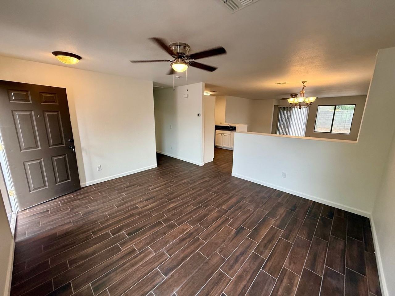 17517 W Ventura St - Photo 2 of 14