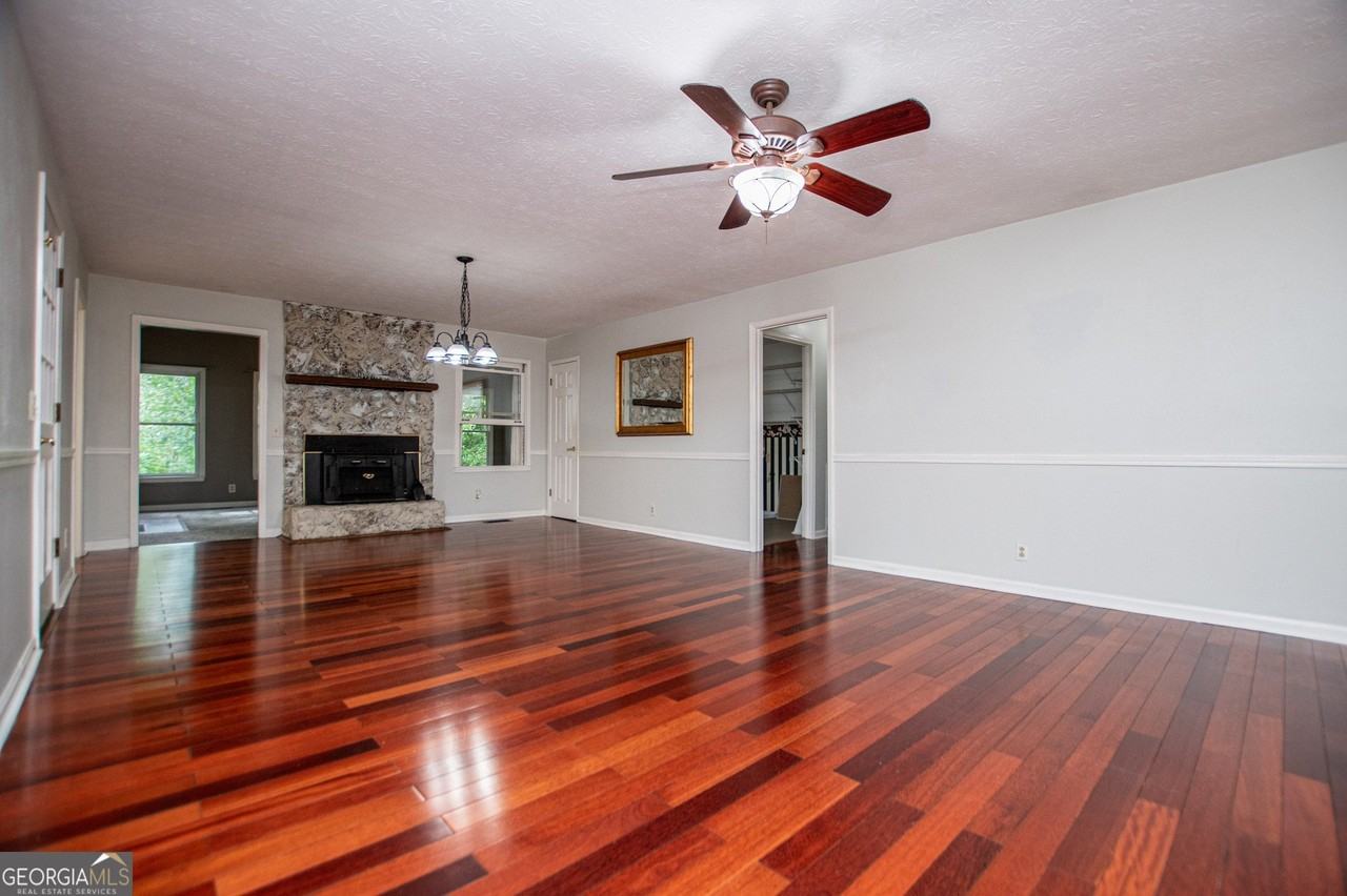 1499 Stonington Ct - Photo 6 of 50