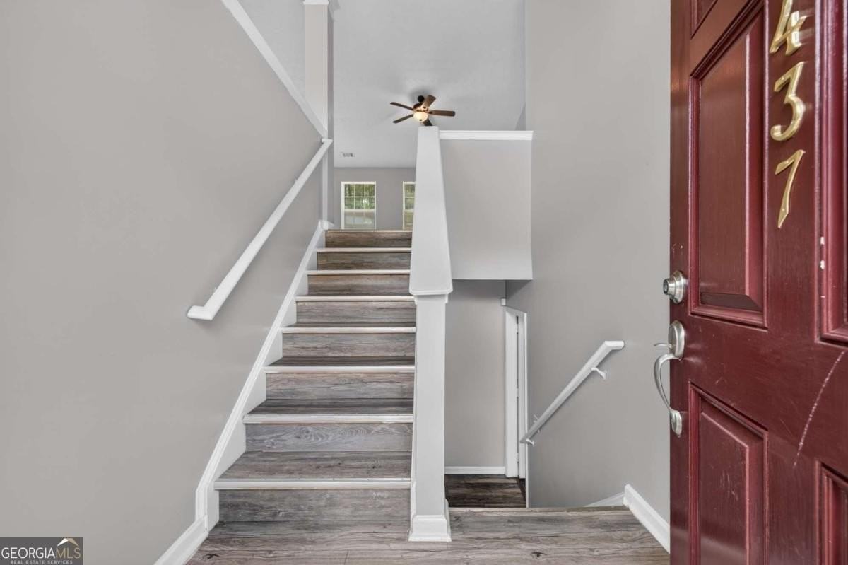437 Waterbury Way - Photo 4 of 49