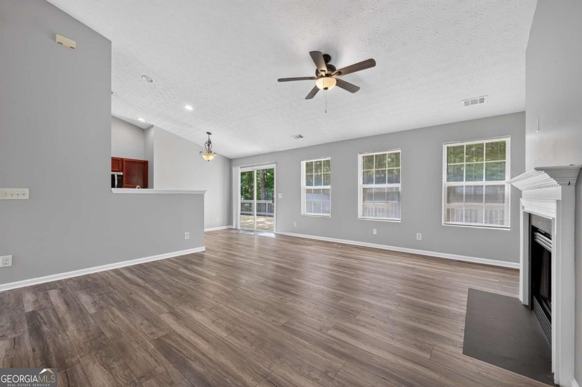 437 Waterbury Way - Photo 7 of 49
