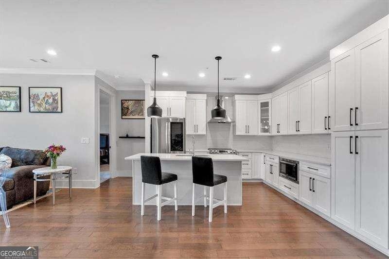 6890 Peachtree Dunwoody Rd #303 - Photo 7 of 31