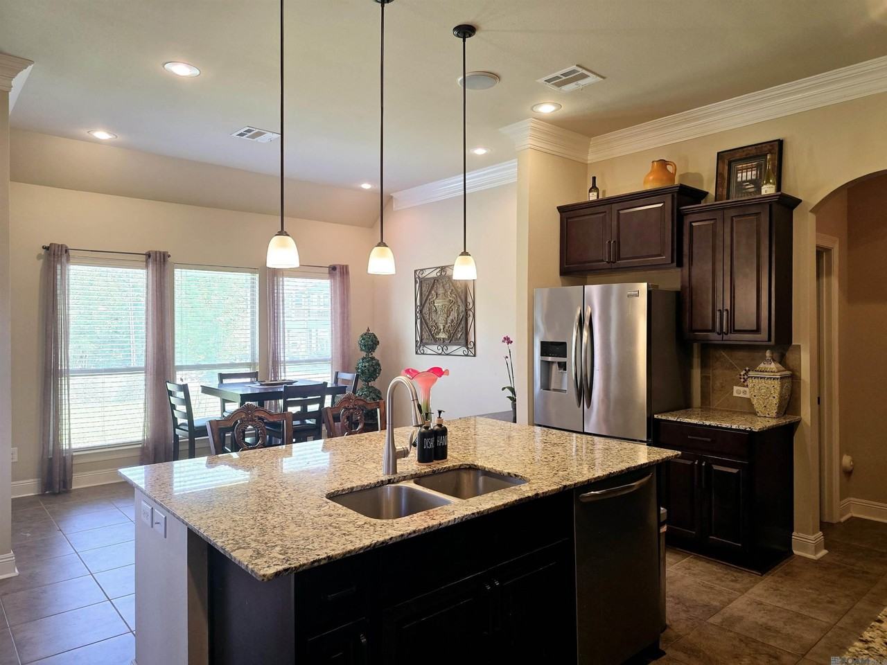 18258 River Landing Dr - Photo 3 of 22