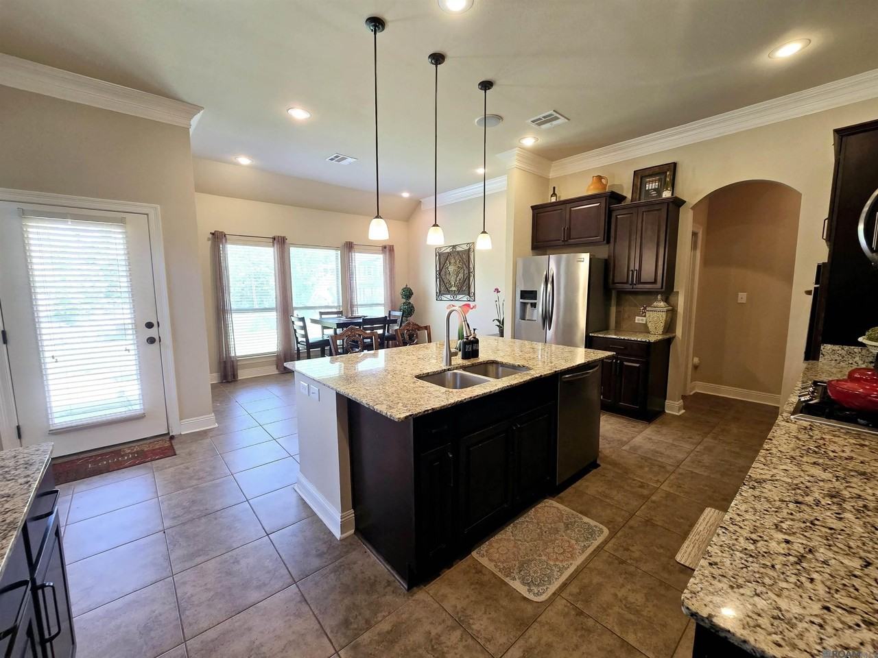 18258 River Landing Dr - Photo 6 of 22