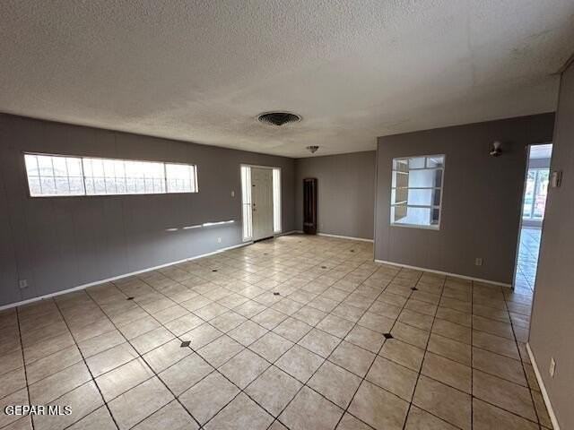 7405 Edgemere Blvd - Photo 4 of 19