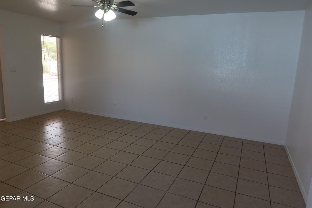 3827 Olympic Ave - Photo 4 of 21