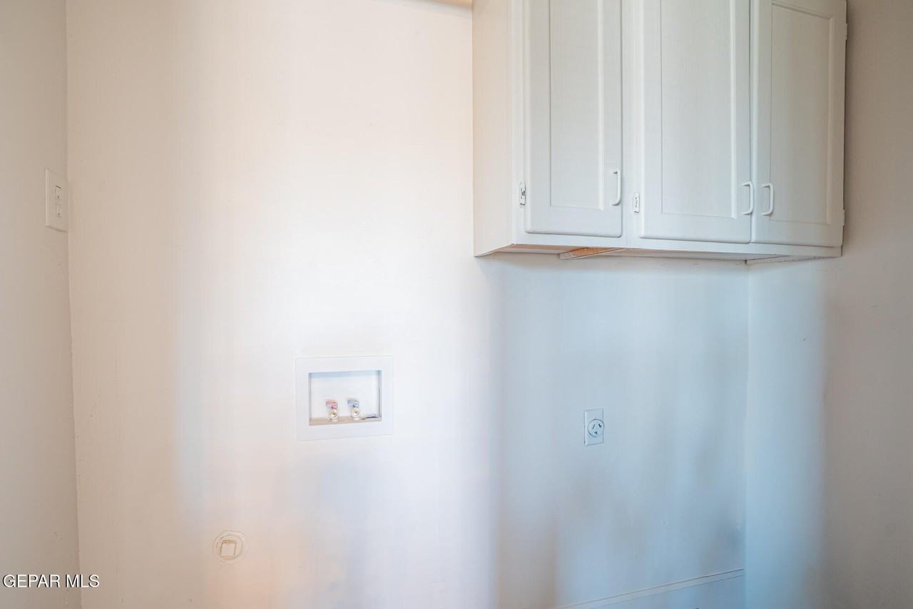 204 S Balboa Rd - Photo 5 of 22