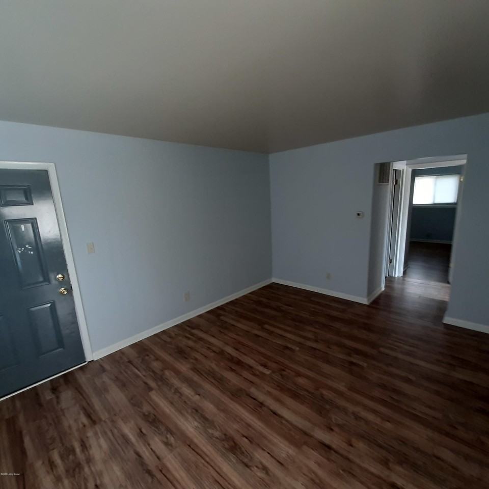 400 N Clark Blvd #1 - Photo 3 of 10