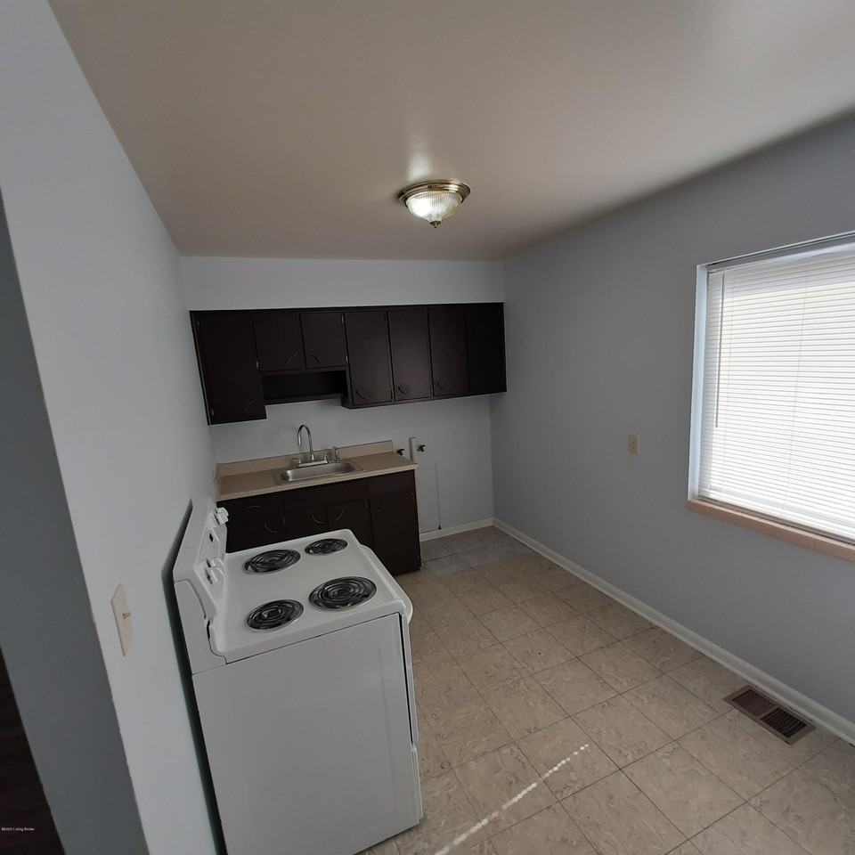 400 N Clark Blvd #1 - Photo 4 of 10