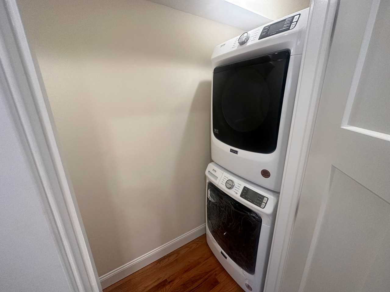 112 Hudson St - Photo 7 of 8